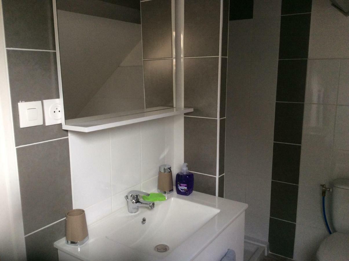 gites et chambres d'hotes les roses thé Hauterives Esterno foto