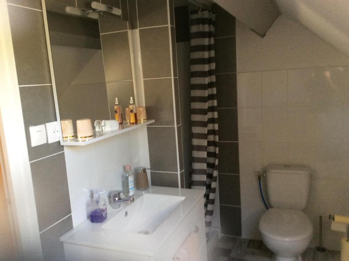 gites et chambres d'hotes les roses thé Hauterives Esterno foto